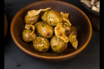 Картофель на мангале с салом